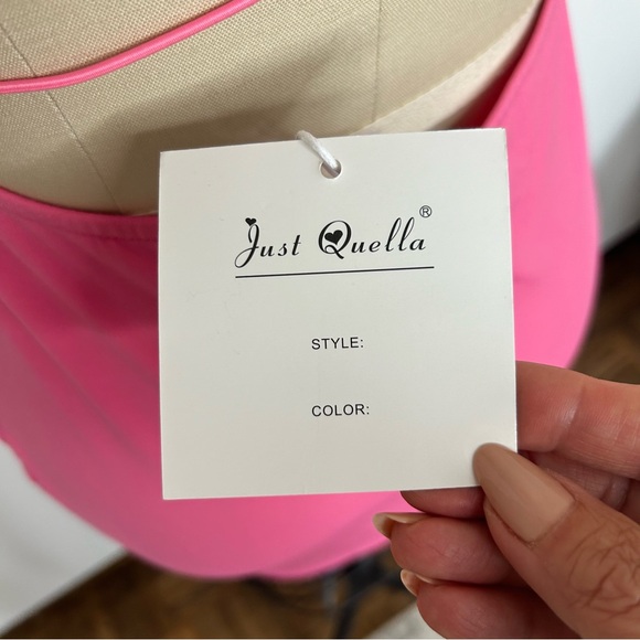 Just Quella Bodycon Backless Mini Dress NWT - Picture 7 of 12